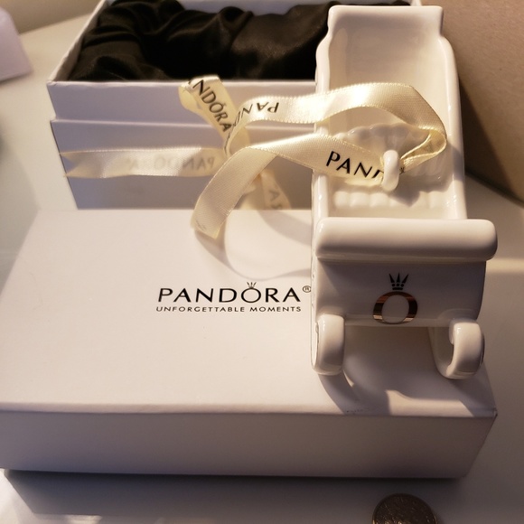 Pandora Sleigh Ornament - Picture 8 of 8